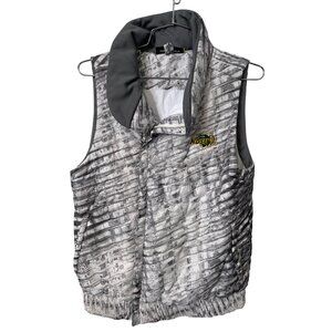Under Armour NDSU Bison Full Zip Quilted Vest Sz Medium Loose Fit Sporty Active